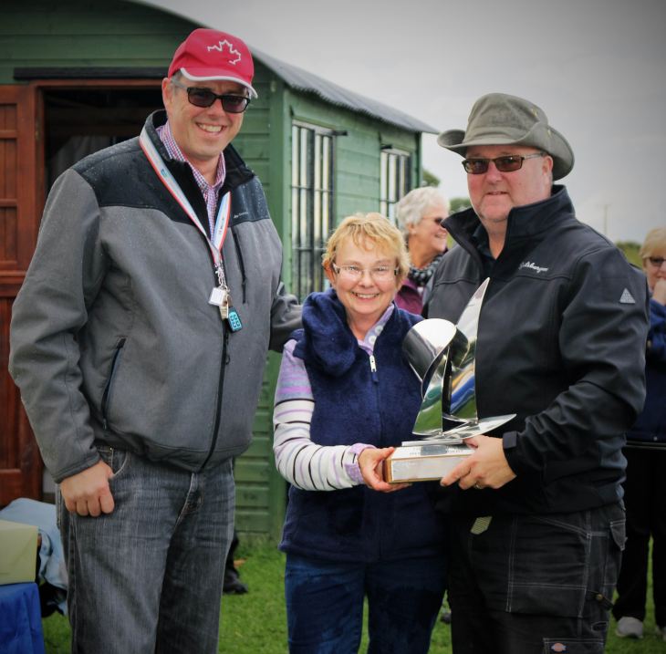 winner-db-on-the-right-with-phil-h-and-jen-hand-2016